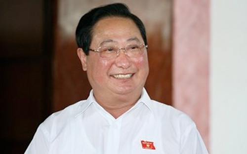 Kể từ đầu nhiệm kỳ Quốc hội khóa 13 đến nay, đây là lần đầu tiên ông Giàng Seo Phử được chọn trả lời chất vấn trực tiếp, vị trí vẫn thường được ví von là “ghế nóng”.