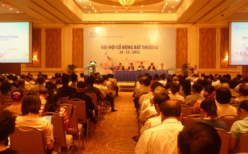 Đại hội cổ đông bất thường của ACB, diễn ra hôm 26/12/2012.<br>
