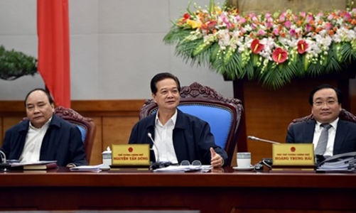 Thủ tướng: Giá dầu giảm lợi nhiều hơn hại