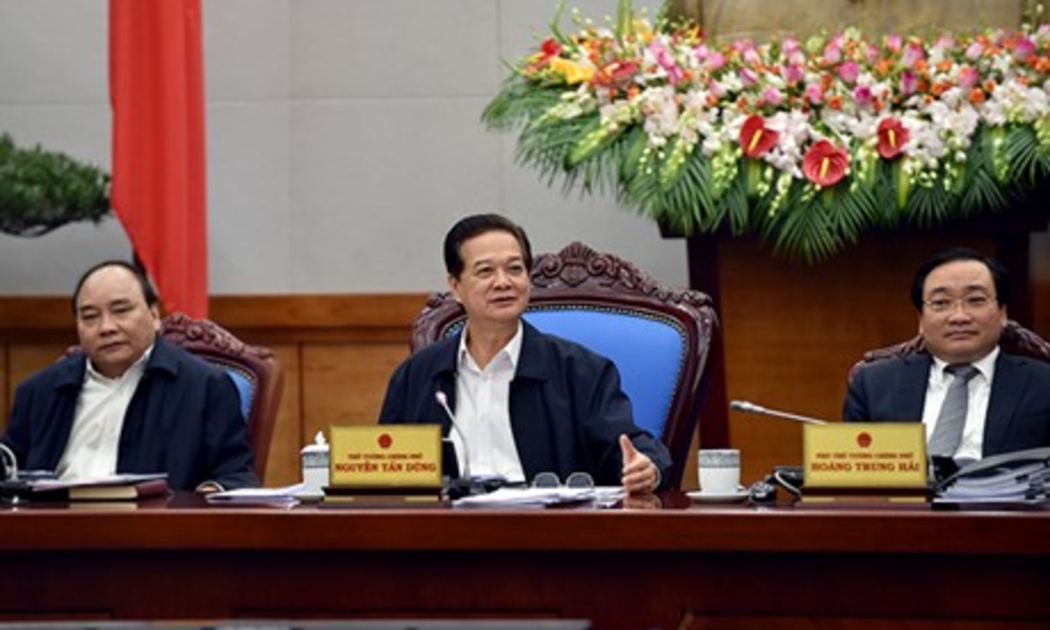 Thủ tướng lưu ý, bức tranh kinh tế trong tháng 1/2015 đã khởi sắc và khí thế hơn, nhưng năm 2015 nổi lên vấn đề giá dầu thô thế giới giảm mạnh, thấp hơn so với mức dự báo khi tính toán các chỉ tiêu vĩ mô, cân đối thu chi ngân sách như đã trình Quốc hội. <br>