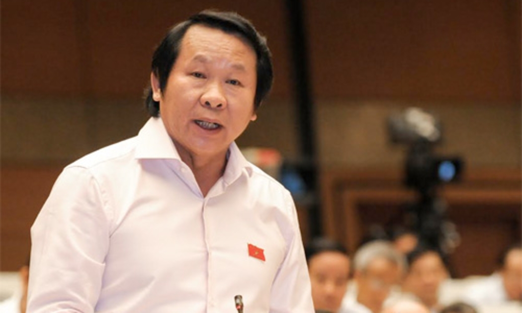 Đại biểu Thân Đức Nam phát biểu tại nghị trường.