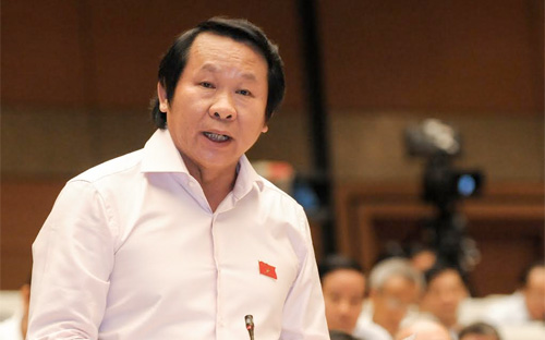 Đại biểu Thân Đức Nam phát biểu tại nghị trường.