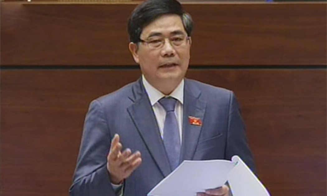 Bộ trưởng Bộ Nông nghiệp và Phát triển nông thôn Cao Đức Phát tại nghị trường sáng 11/6 - Ảnh: TT.<br>