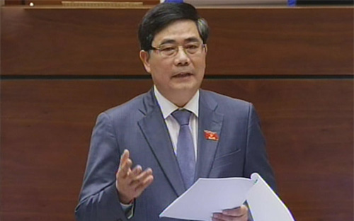 Bộ trưởng Bộ Nông nghiệp và Phát triển nông thôn Cao Đức Phát tại nghị trường sáng 11/6 - Ảnh: TT.<br>