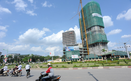 Lần sửa đổi này, đối tượng và điều kiện được mua và sở hữu nhà ở tại
 Việt Nam của người Việt Nam định cư ở nước ngoài, tổ chức, cá nhân nước
 ngoài đã được mở rộng.