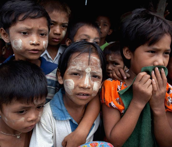 Đối với các nhà đầu tư đang xem xét rót vốn vào Myanmar, dân số nhỏ hơn 
của nước này có thể khiến họ cân nhắc lại quy mô và phạm vi đầu tư.