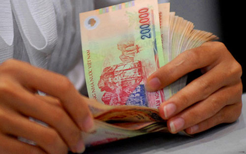 Tính đến 30/6/2015, nguồn tiền gửi 
ngắn hạn đều chiếm trên 90% cơ cấu tiền gửi của hầu hết các nhà băng, 
phổ biến từ 90-95%, thậm chí có những thành viên lên tới 97-98%.