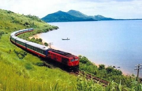 Sau khi nghiên cứu và có những điều tra cụ thể, ngày 20/6, Bộ Giao thông
 Vận tải chính thức có văn bản bác bỏ đề xuất xây thêm đường sắt khổ 1 m
 của VNR.