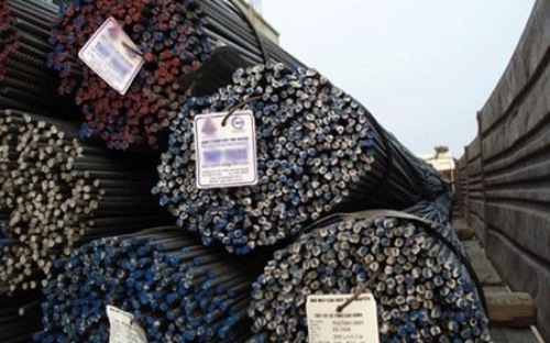 Hiện nay, Việt Nam mới chỉ dùng một loại phôi thép duy nhất là phôi vuông để cán thép xây dựng (thép thanh, thép dây) và thép hình nhỏ (thép U,I). <br>