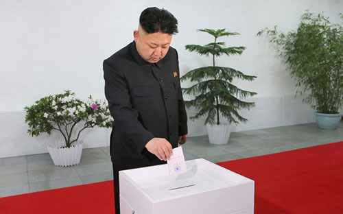 Nhà lãnh đạo Triều Tiên đi bỏ phiếu hôm 9/3 - Ảnh: AFP.<br>