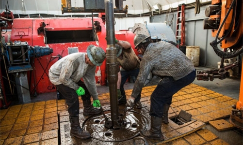 Giá dầu xuống đáy 5 năm, đồng Rúp Nga chao đảo