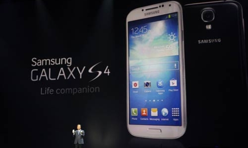 Samsung chính thức ra mắt S4, thách thức Apple