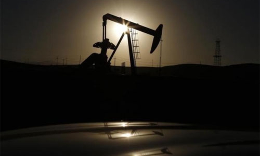 Một mỏ dầu ở Bakersfield, California, Mỹ - Ảnh: Reuters.<br>