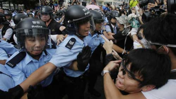 Biểu tình ở Hồng Kông bắt đầu khó kiểm soát?