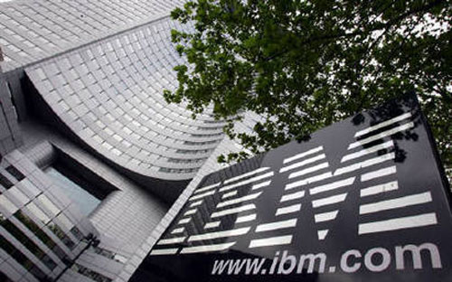 Các nhà máy sản xuất con chip không còn nhiều ý nghĩa với IBM như trước 
bởi hãng này đang giảm bớt sự phụ thuộc vào các sản phẩm máy chủ.