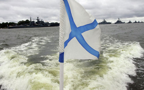 Lá cờ St. Andrew của Hải quân Nga - Ảnh: RIA Novosti.<br>