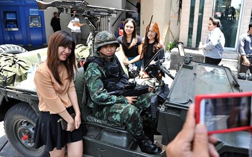 Việc dỡ bỏ thiết quân luật sẽ là một tin vui đối với các nhà điều hành 
tour du lịch ở Thái Lan, lĩnh vực đóng góp gần 10% GDP của nước này - Ảnh: Getty/CNBC. 