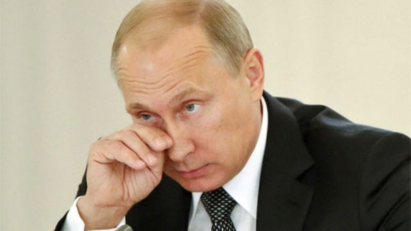 Nga hạ lương, cắt giảm công chức