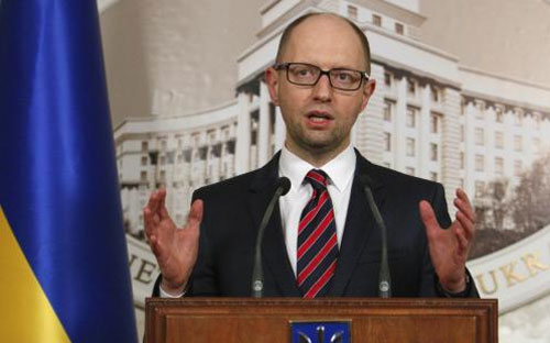 Thủ tướng Ukraine Arseny Yatseniuk phát biểu ngày 11/3 - Ảnh: Reuters.<br>