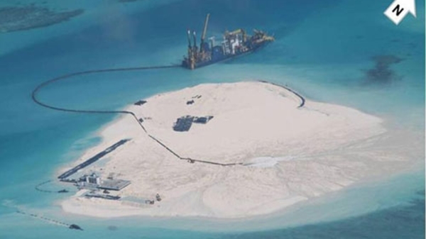 Philippines khuyên Trung Quốc “nghĩ lại”