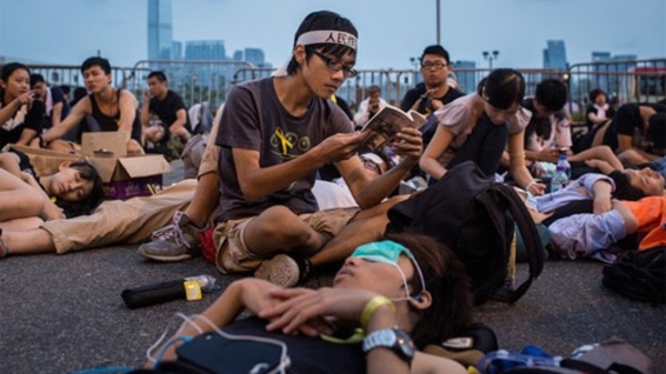 Nhiều người biểu tình Hồng Kông đã thấm mệt