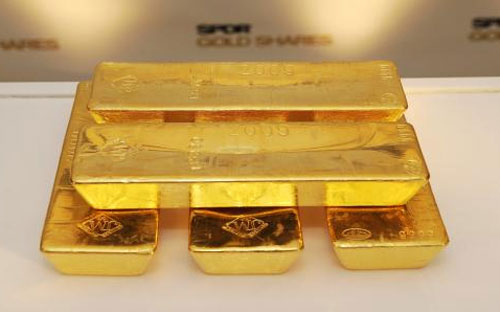 Dự kiến, Venezuela sẽ dùng 1,4 triệu ounce vàng từ dự trữ ngoại hối quốc
 gia, trị giá khoảng 1,5 tỷ USD, để đổi lấy tiền mặt từ các ngân hàng 
Phố Wall - Ảnh: Getty/CNBC.<br>