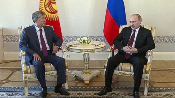 Putin tái xuất sau 10 ngày “biến mất”