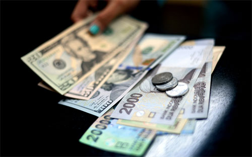 Thị trường ngoại hối toàn cầu có giá trị giao dịch lên tới 5,3 nghìn tỷ 
USD mỗi ngày, nên hành vi thao túng tỷ giá tiêu chuẩn của các ngân hàng có thể
 có ảnh hưởng rất lớn - Ảnh: Bloomberg.<br>