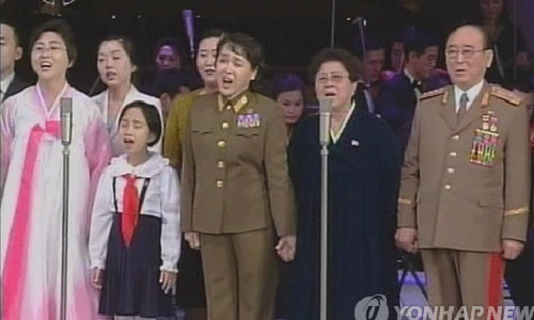 Tướng O Kuk Ryol (ngoài cùng bên phải) - Ảnh: Yonhap.