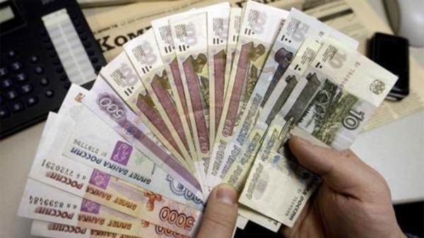 Sếp ngân hàng quốc doanh Nga “nổi đóa” vì bị tố đầu cơ Rúp