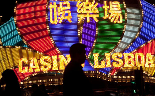 SJM hiện điều hành 20 trên 35 sòng bạc ở Macau - Ảnh: Bloomberg.<br>