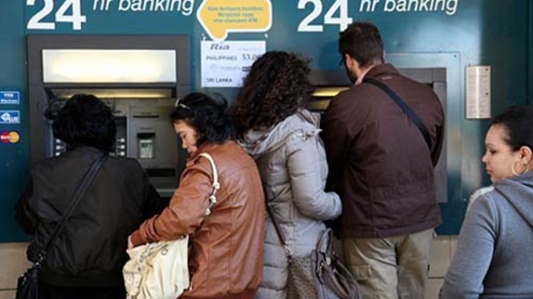 Cyprus đánh thuế tiền gửi: “Tiền lệ nguy hiểm”