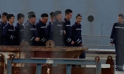 Pháp hai lần hoãn giao tàu cho Nga vì tình hình Ukraine