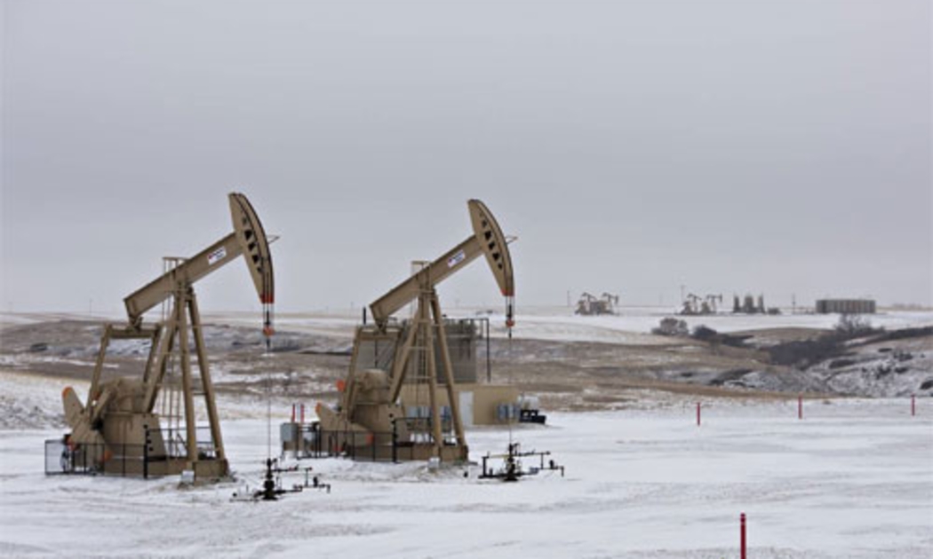 Khai thác dầu ở North Dakota, Mỹ - Ảnh: Bloomberg/WSJ.<br>