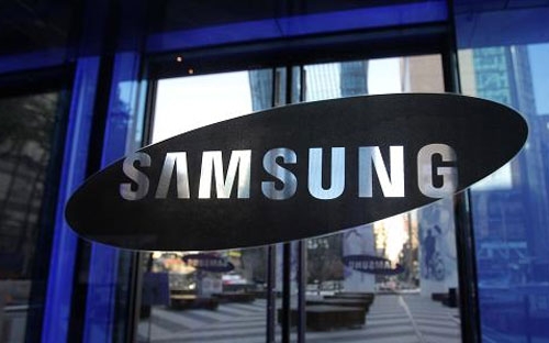 Cả năm 2014, Samsung lãi hoạt động 25 nghìn tỷ Won, giảm 32% từ mức kỷ 
lục 36,8 nghìn tỷ Won trong năm 2013, đồng thời là mức lợi nhuận thấp 
nhất của hãng từ năm 2011 - Ảnh: Getty/Reuters. 