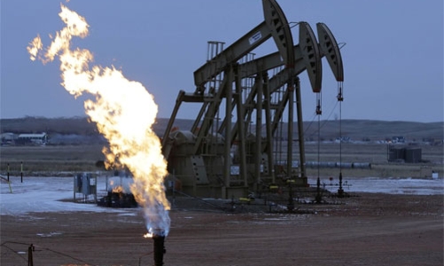 Giá dầu lại giảm dưới 50 USD/thùng