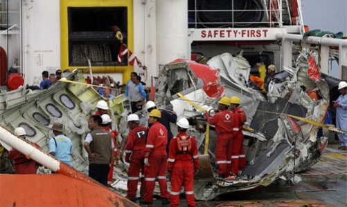 Phụ lái điều khiển QZ8501 trước khi máy bay rơi