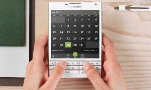 BlackBerry ra mắt điện thoại hình vuông 
