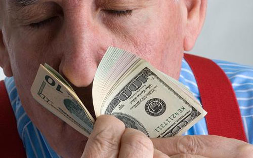 Trong thời gian 1 năm tính đến tháng 6/2014, thế giới có thêm 12.040 người siêu giàu, tăng 6% so với năm 2013 - Ảnh: GSO./Getty.<br>