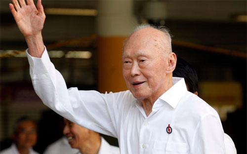Nguyên Thủ tướng Singapore Lý Quang Diệu trong một lần xuất hiện vào năm 2011 - Ảnh: EPA/WSJ.<br>