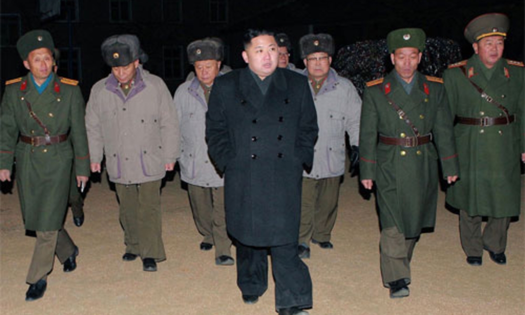 Nhà lãnh đạo Triều Tiên Kim Jong Un trong một chuyến thị sát vào năm 2012 - Ảnh: KCNA/Bloomberg.<br>