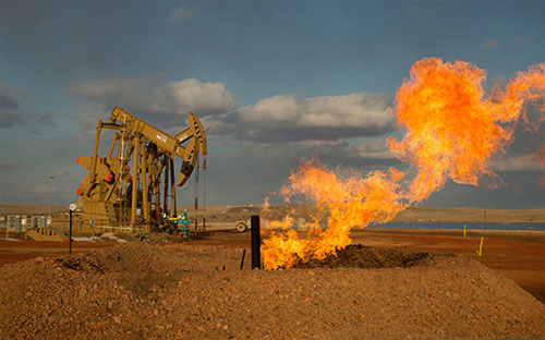 Nhu cầu năng lượng có quan hệ mật thiết với các hoạt động kinh tế - Ảnh: Economist.<br>