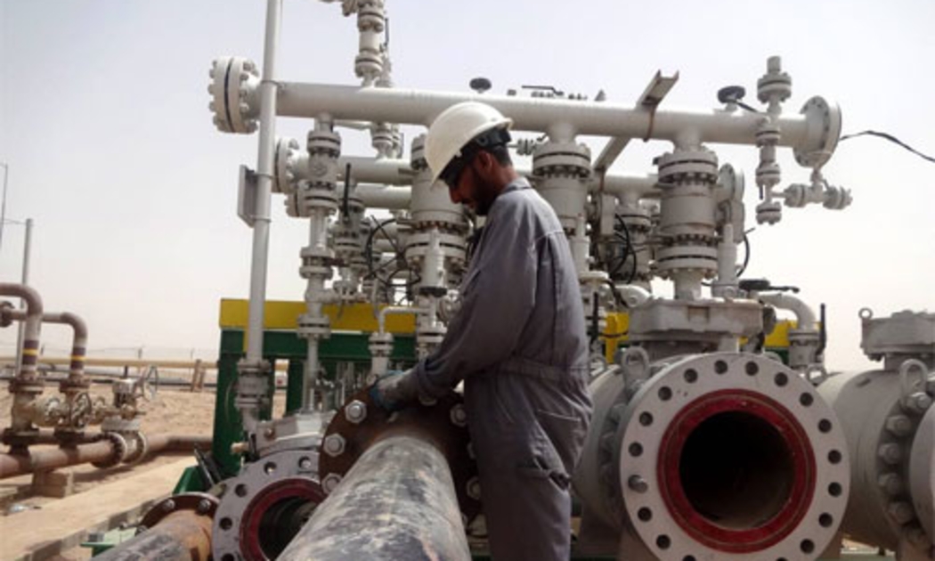 Mỏ dầu Rumaila ở Basra, Iraq - Ảnh: EPA/WSJ.<br>