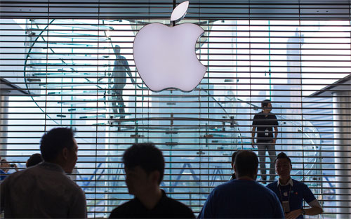 Một cửa hiệu bán lẻ của Apple ở Hồng Kông - Ảnh: Bloomberg.<br>