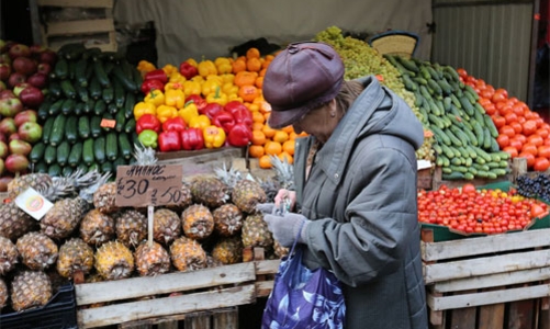 Nga đành hy sinh tăng trưởng để cứu Rúp?