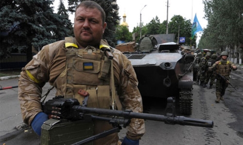 Phe nổi dậy ở miền Đông Ukraine rút về căn cứ cuối cùng