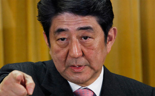 Thủ tướng Nhật Bản Shinzo Abe, người muốn tái sinh tăng trưởng kinh tế Nhật bằng chính sách Abenomics - Ảnh: NYT.<br>