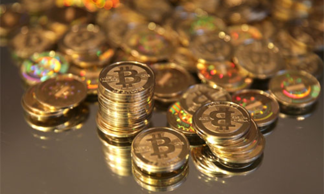 Tính đến hôm qua, giá Bitcoin trên sàn Bitstamp là 588 USD/Bitcoin, tăng 7% trong ngày. Hồi tháng 12 năm ngoái, giá Bitcoin có lúc lên 1.200 USD/Bitcoin.