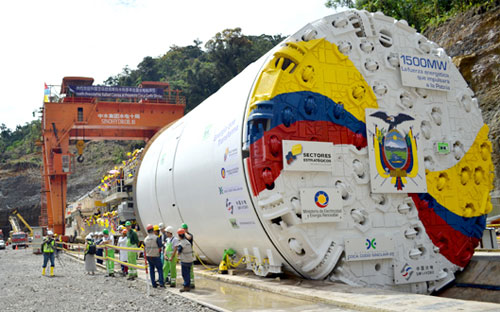 Ecuador xây đập thủy điện Coca Codo Sinclair với vốn từ Trung Quốc.<br>