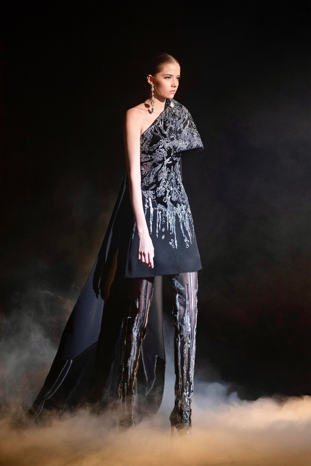 BST Haute Couture Xuân Hè của Elie Saab: nhà hát của giấc mơ - Ảnh 5.